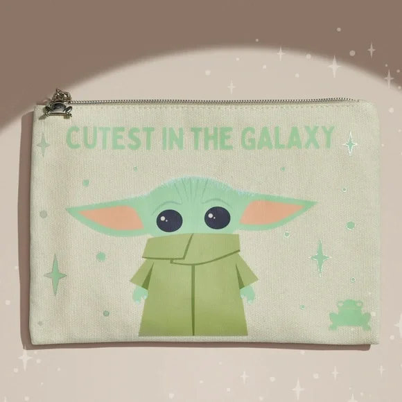 BABY YODA MIRROR AND MAKE UP BAG BY COLOURPOP - Picture 3 of 5